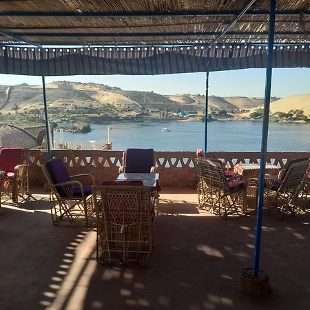 Labib Guest House Aswan Bagian luar foto