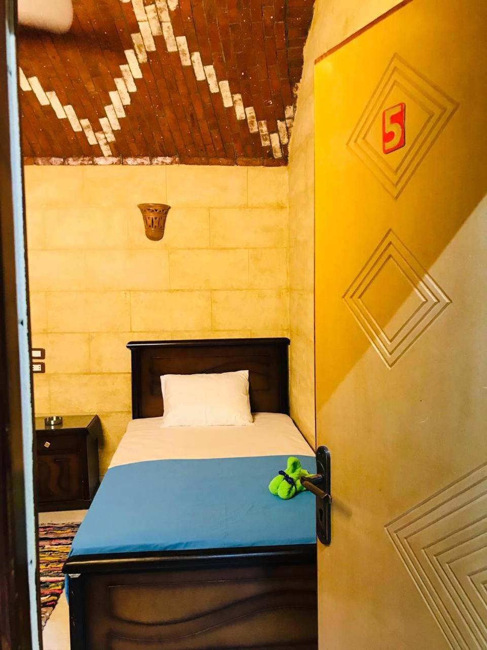 Labib Guest House Aswan Bagian luar foto