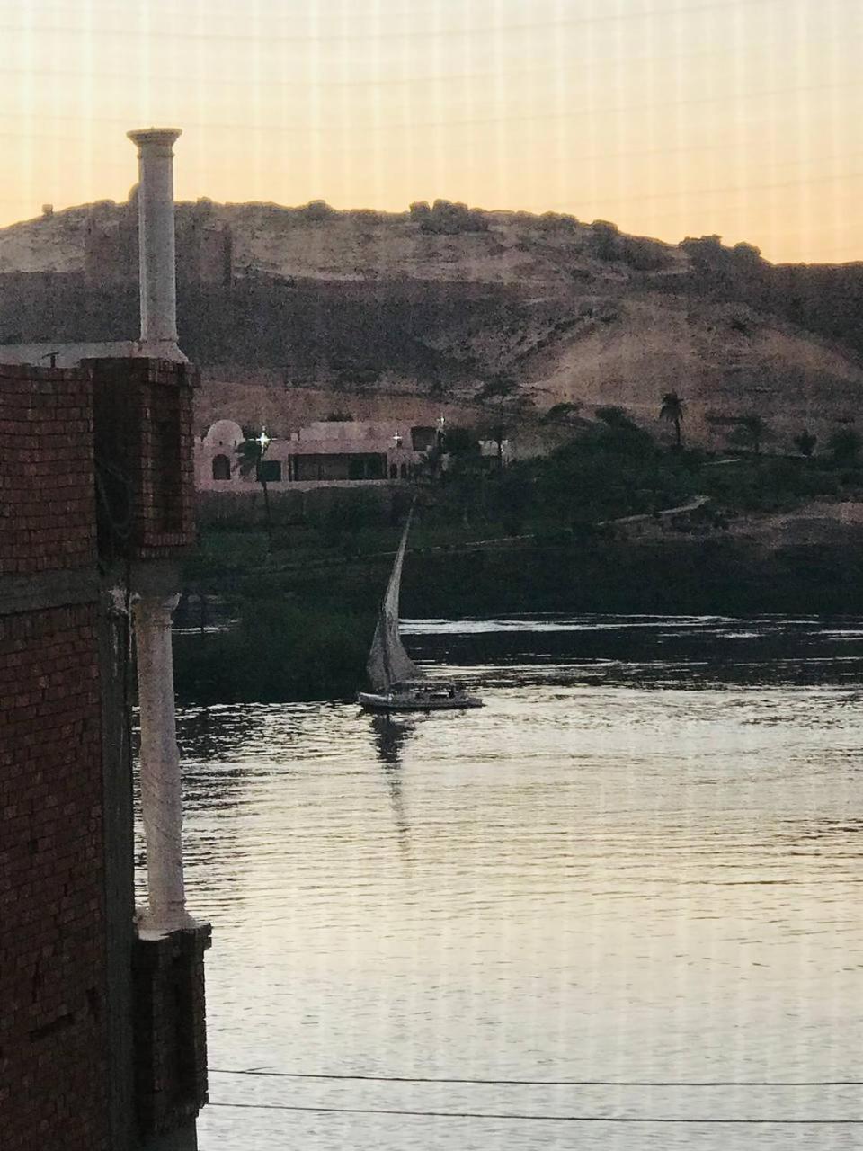 Labib Guest House Aswan Bagian luar foto