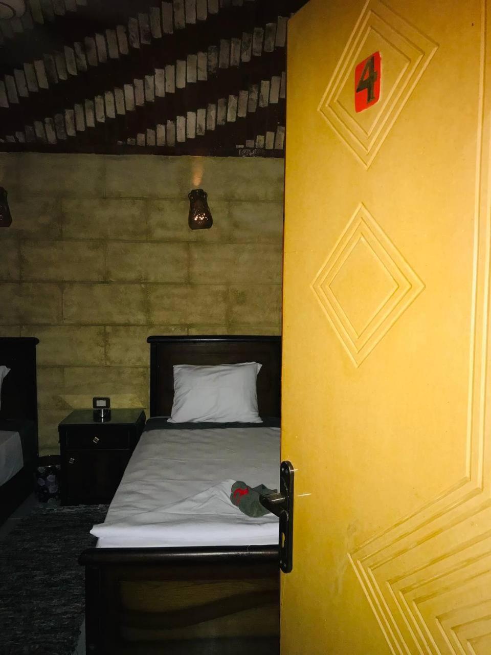 Labib Guest House Aswan Bagian luar foto