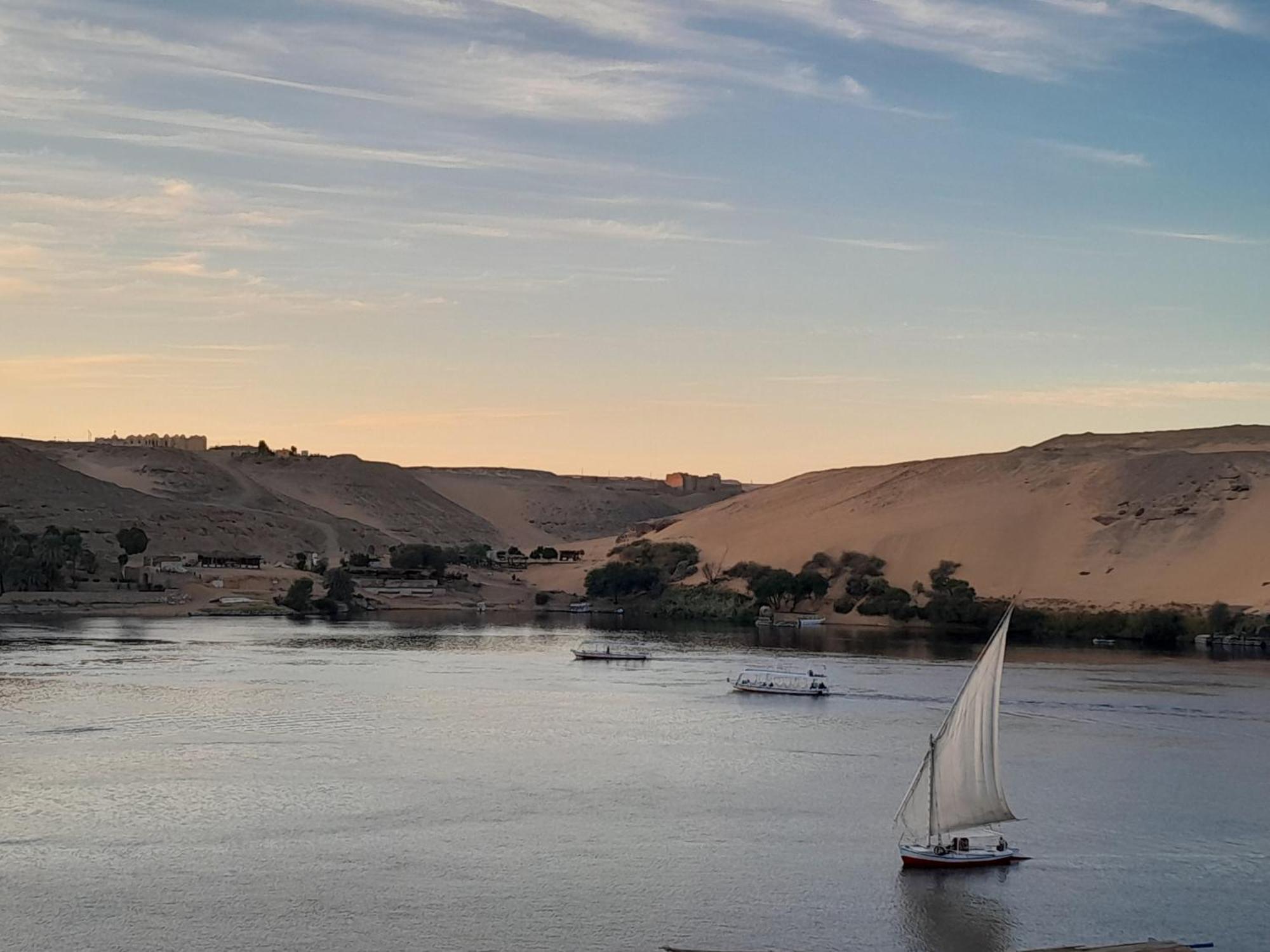 Labib Guest House Aswan Bagian luar foto
